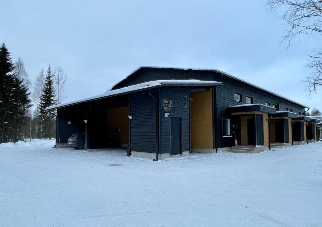 Апартаменты Nordic Wooden House Рованиеми Экстерьер фото